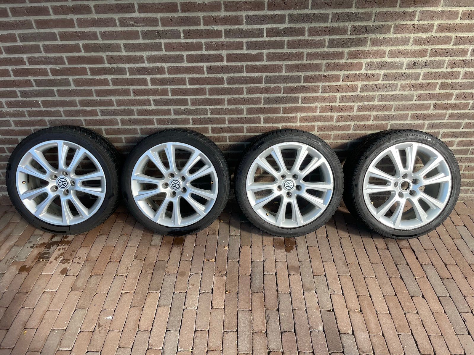 Winterbanden met velgen golf 7, 18 inch, Gebruikt, Banden en Velgen, Personenwagen