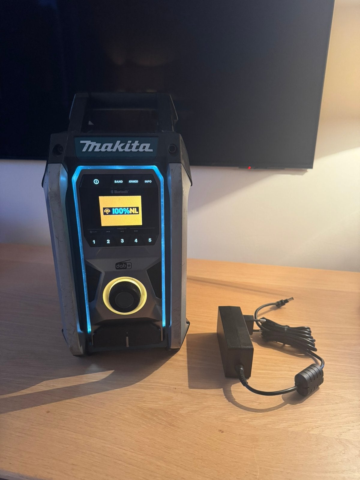 Makita mr007g bouwradio/radio in nette staat Dab Bluetooth, Ophalen of Verzenden, Zo goed als nieuw, Bouwradio