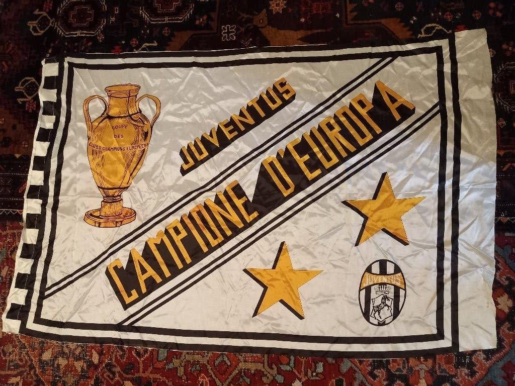 Juventus kampioensvlag 1985, Ophalen of Verzenden, Gebruikt, Buitenlandse clubs, Overige typen