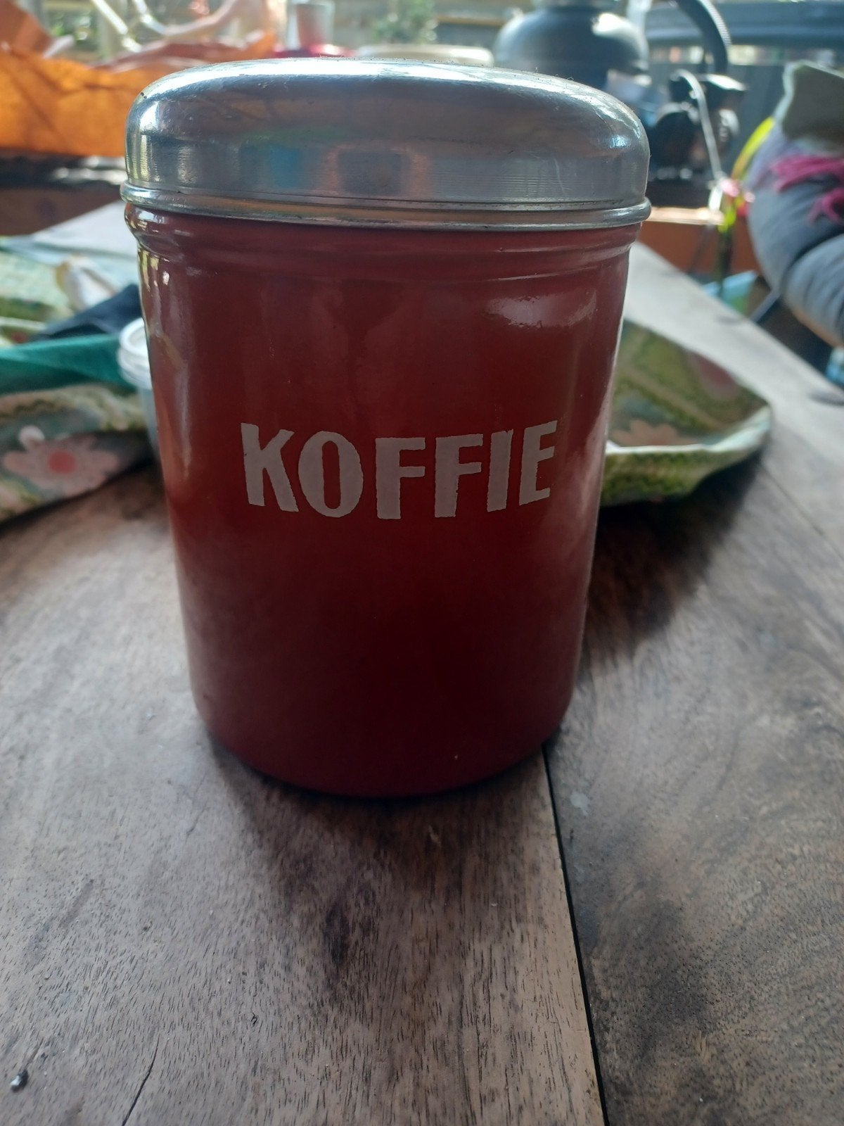 koffie blik, Ophalen