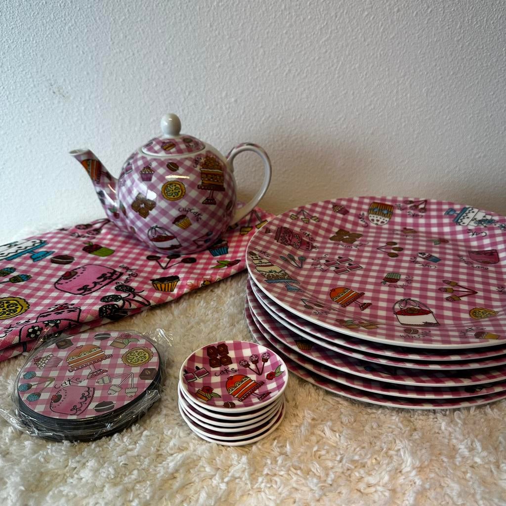 XENOS porselein roze cupcake servies 6 persoons NIEUW, Huis en Inrichting, Keuken | Servies, Ophalen, Nieuw, Overige stijlen, Porselein