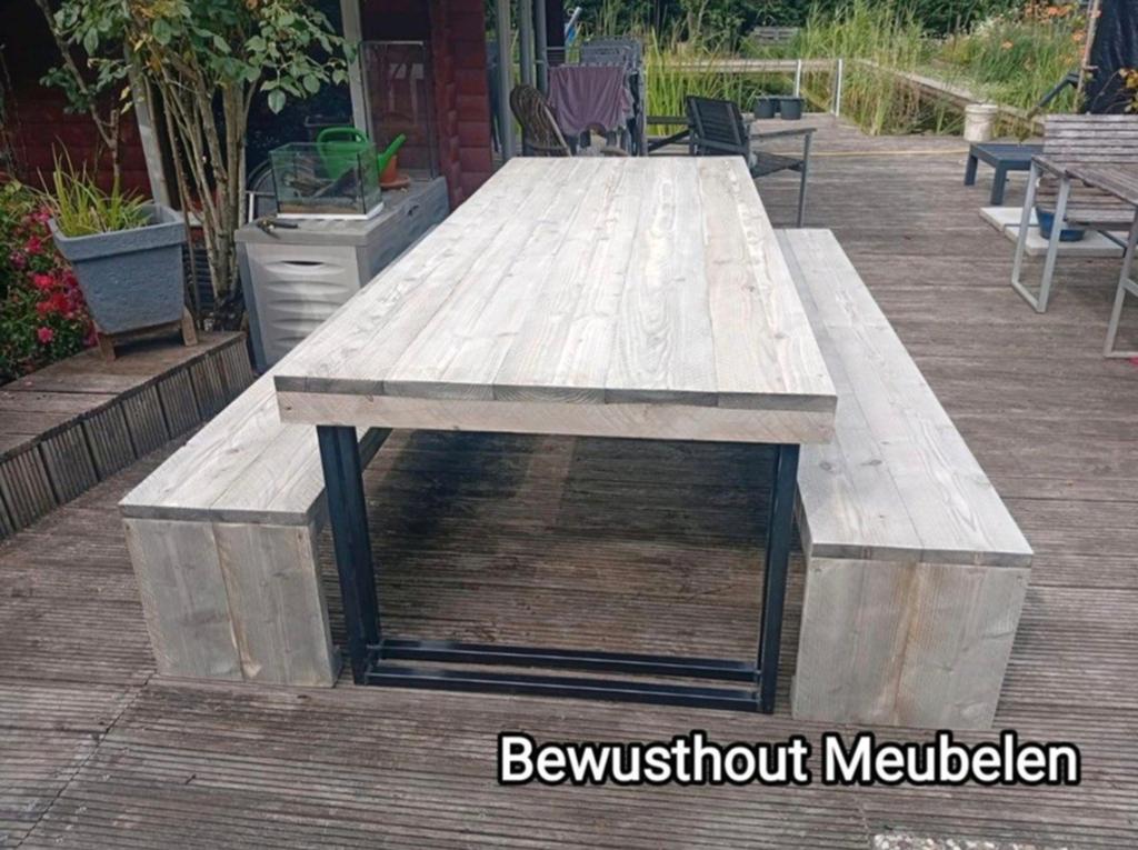 Robuuste Tuintafel met Metalen Frame + Picknickbanken, Tuin en Terras, Meer dan 8 zitplaatsen, Steigerhout, Nieuw, Ophalen of Verzenden