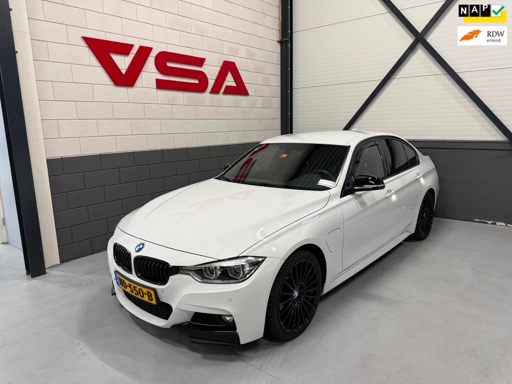 BMW 3-serie 330e|M-pakket|flippers|lederen interieur|B48 mot, Automaat, 1998 cc, Achterwielaandrijving, Gebruikt
