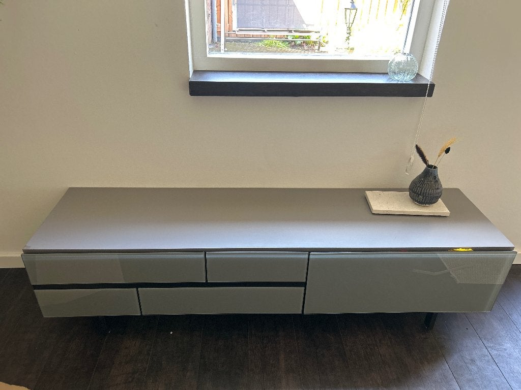Tv meubel grijs, Huis en Inrichting, Kasten | Televisiemeubels, Ophalen, 150 tot 200 cm, Zo goed als nieuw, Minder dan 100 cm