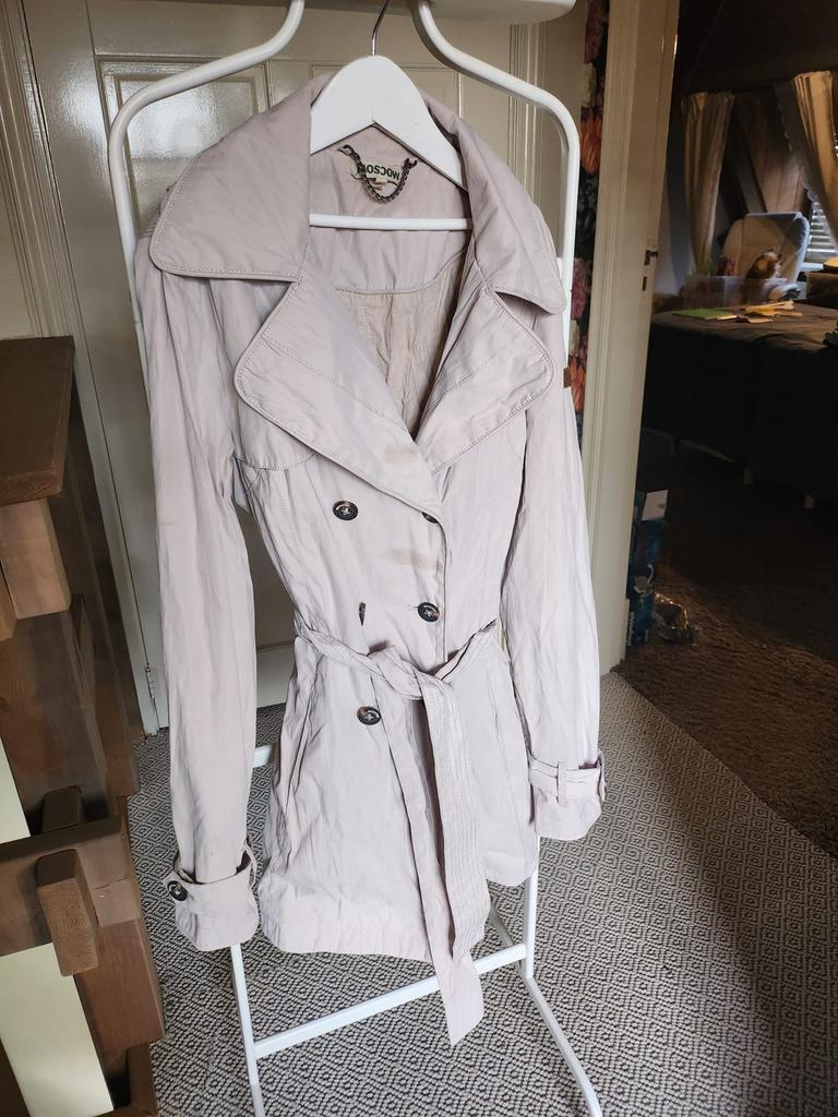 Zomerjas Moscow trenchcoat maat S beige, Ophalen of Verzenden, Zo goed als nieuw, Maat 36 (S), Beige