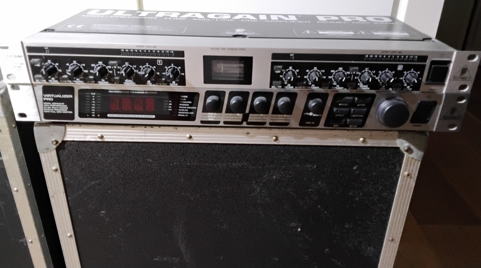 Behringer Ultragain Pro Mic 2200/ Virtualizer Pro DSP2024P, Ophalen, Gebruikt, Delay of Echo