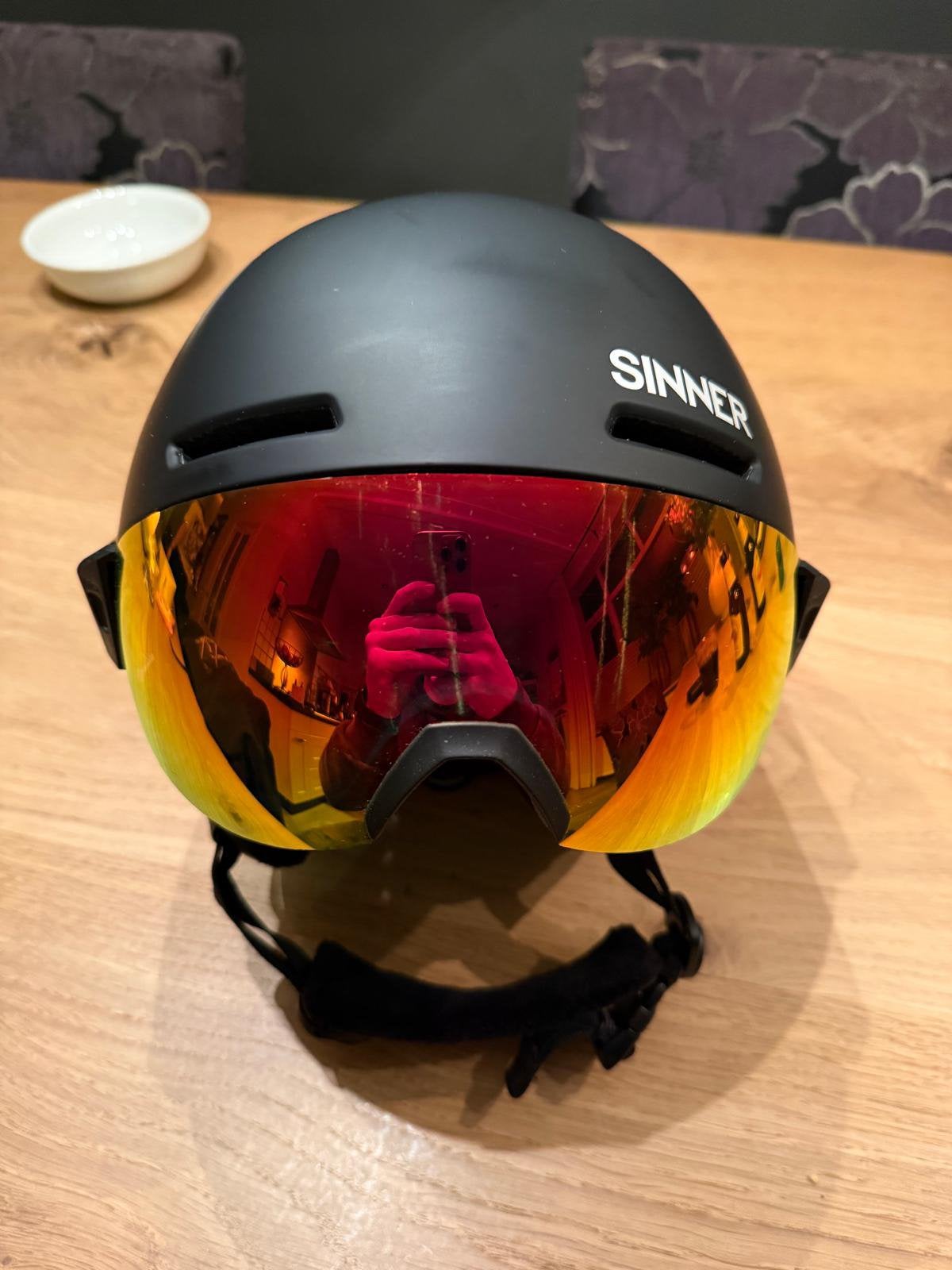 Skihelm sinner met visiee, Sport en Fitness, Overige merken, Overige typen, Ophalen of Verzenden, Zo goed als nieuw