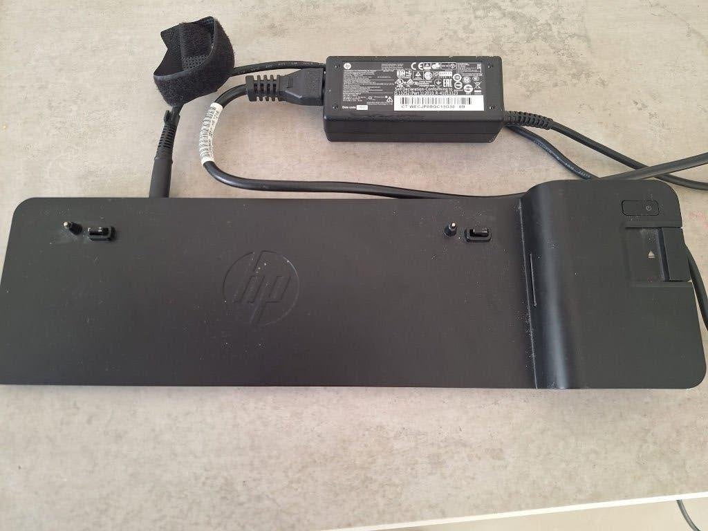 HP 2013 Ultraslim Docking station met adapter, Computers en Software, Hp, Ophalen of Verzenden, Docking station, Gebruikt