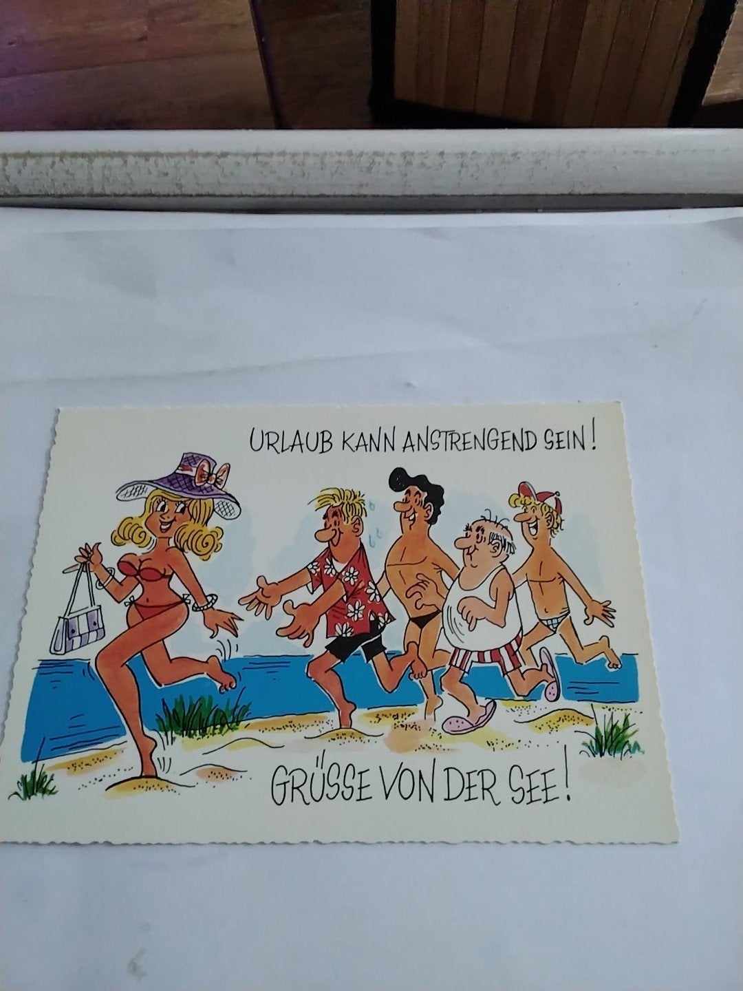 Ansichtkaart: Vakantie kan vermoeiend zijn! Groeten van zee!, Ophalen of Verzenden, 1960 tot 1980, Ongelopen, Overige thema's