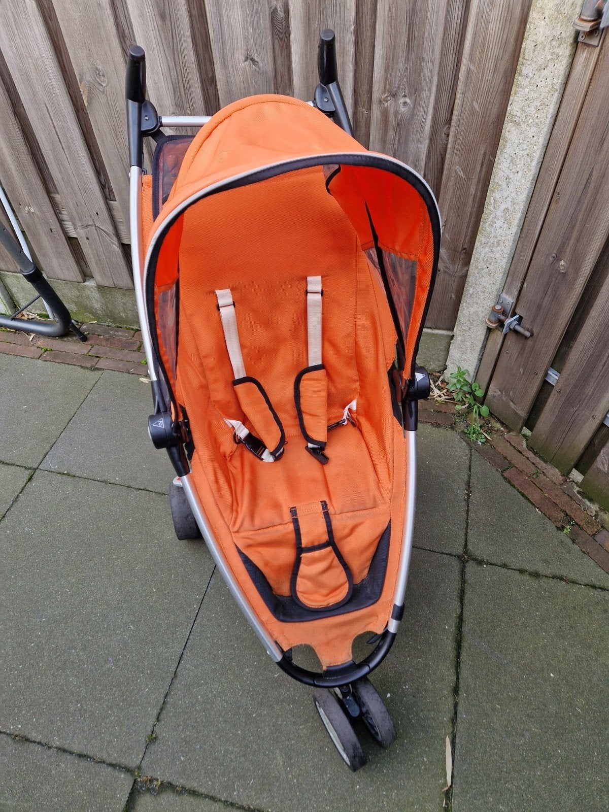 Kinderwagen in zeer goede staat - tegen kleine gift, Kinderen en Baby's, Buggy's, Ophalen, Zo goed als nieuw, Overige merken, Verstelbare rugleuning