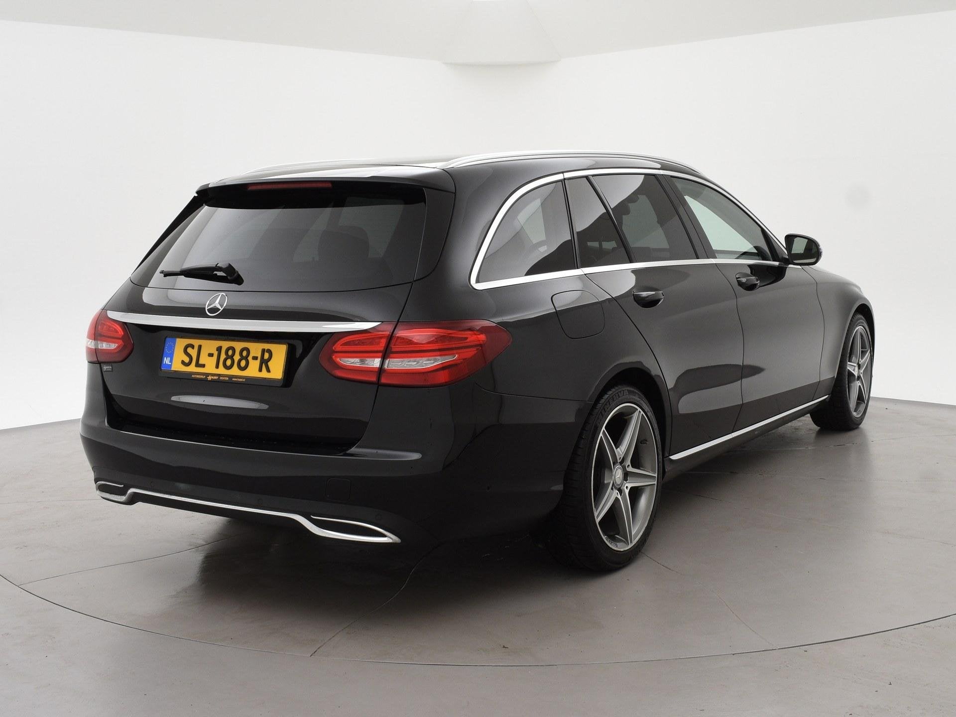 Mercedes-Benz C-klasse Estate 200 PREMIUM PLUS 184 PK AUT. +, Automaat, Achterwielaandrijving, Leder en Stof, Zwart
