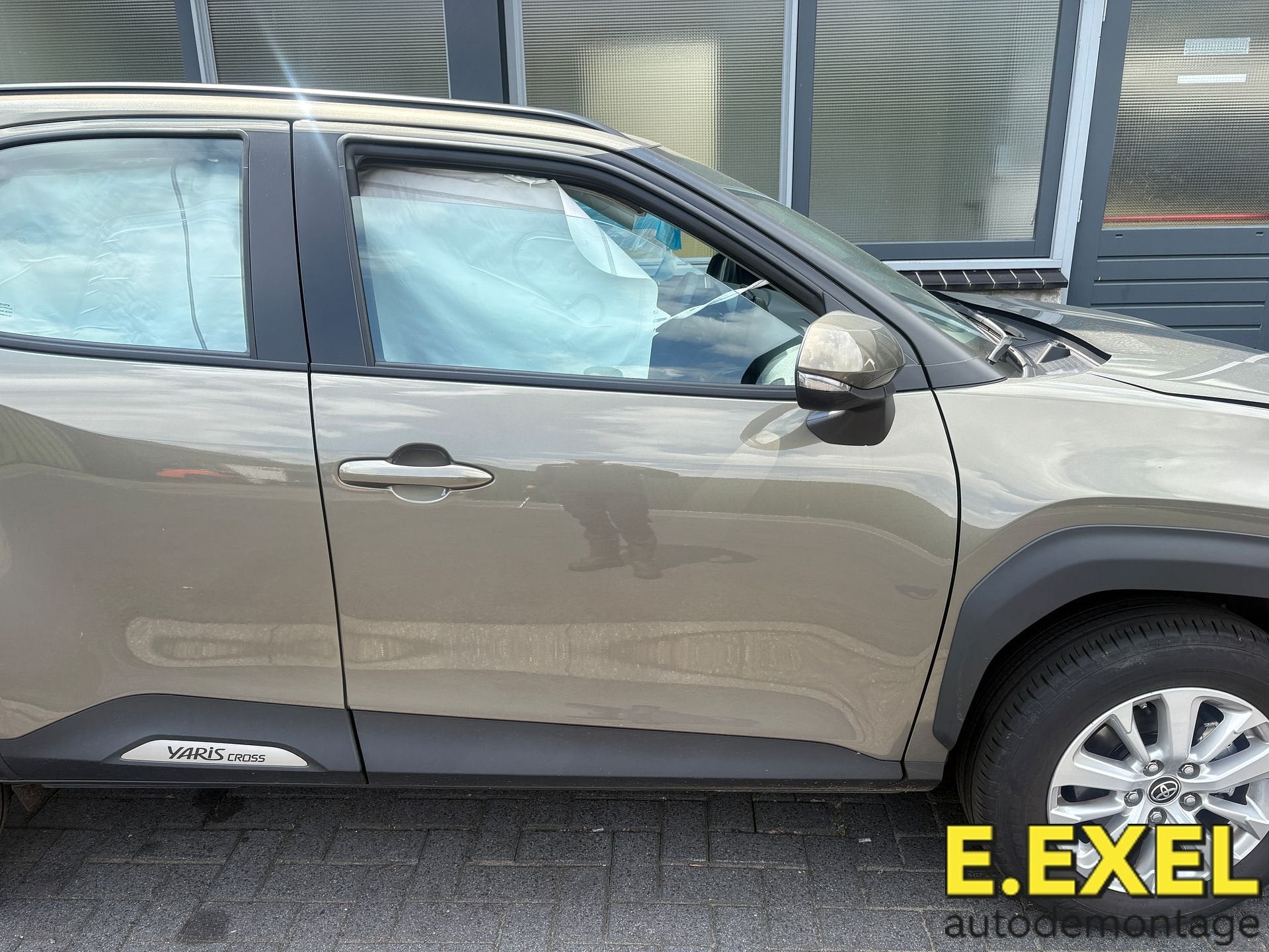 Deur rechts voor Toyota Yaris Cross (PB1/PJ1) vanaf 2020, Auto-onderdelen, Carrosserie en Plaatwerk, Gebruikt, -, Deur, Ophalen of Verzenden