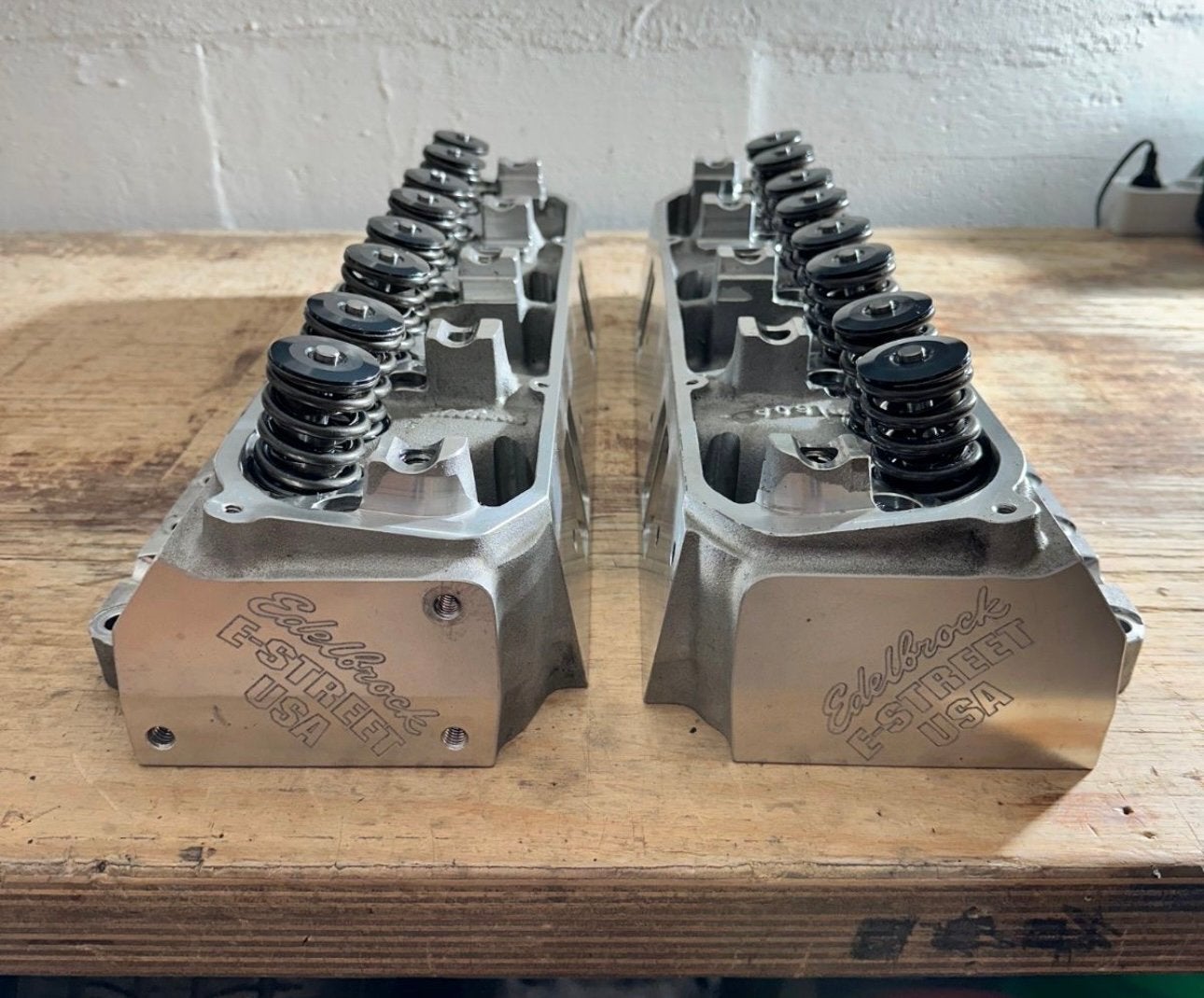 Edelbrock E-street cilinderkoppen 5093 Mopar, Ophalen, Nieuw, Chrysler