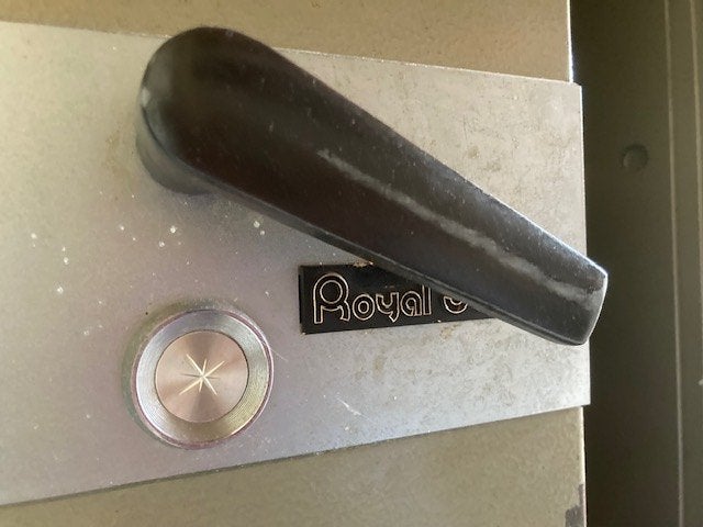 GRATIS: Grote Royal Safe Kluis 90x180x55 dubbeldeurs, Huis en Inrichting, Brandblussers en Brandkasten, Ophalen, Gebruikt, Brandkast