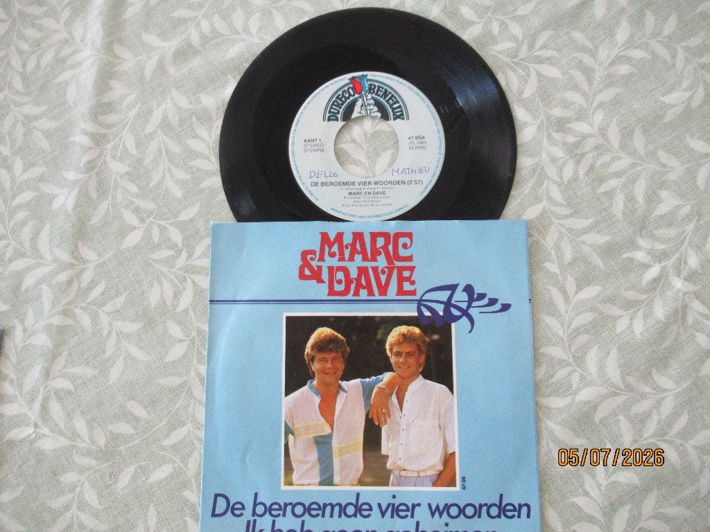 Marc & Dave          De beroemde vier Woorden, Originele persing, 7 inch, Ophalen of Verzenden, Zo goed als nieuw