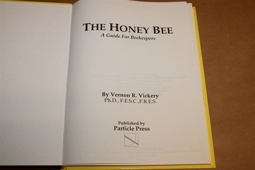 The Honey Bee — Universitaire Gids voor Imkers, Boeken, Ophalen of Verzenden, Zo goed als nieuw