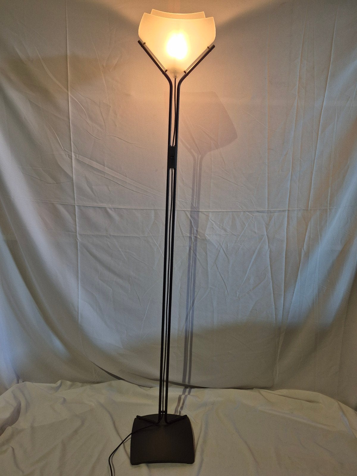 Vintage Delphi vloerlamp – Dutch Design – Jaren 80/90, Ophalen, Post modern, E27 (groot), Zo goed als nieuw
