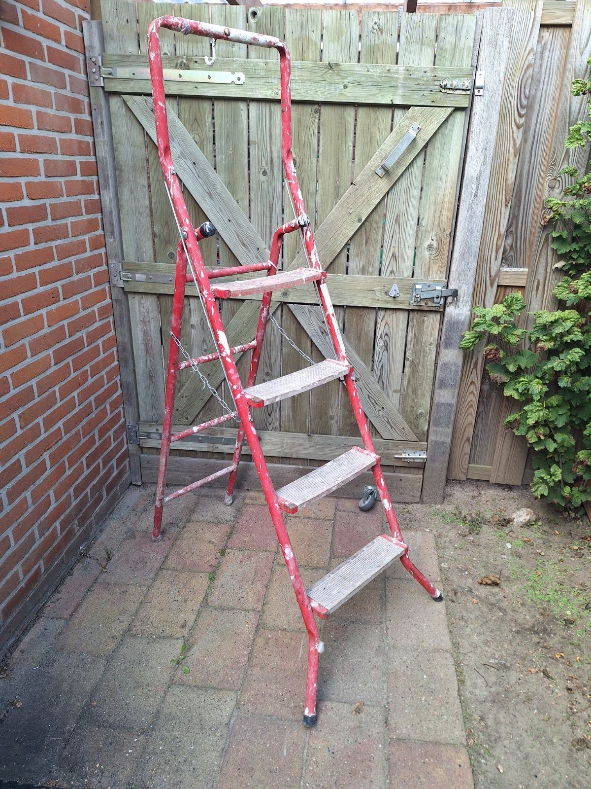 Stevige trap met houten treden, Ophalen, Gebruikt, Trap, Minder dan 2 meter