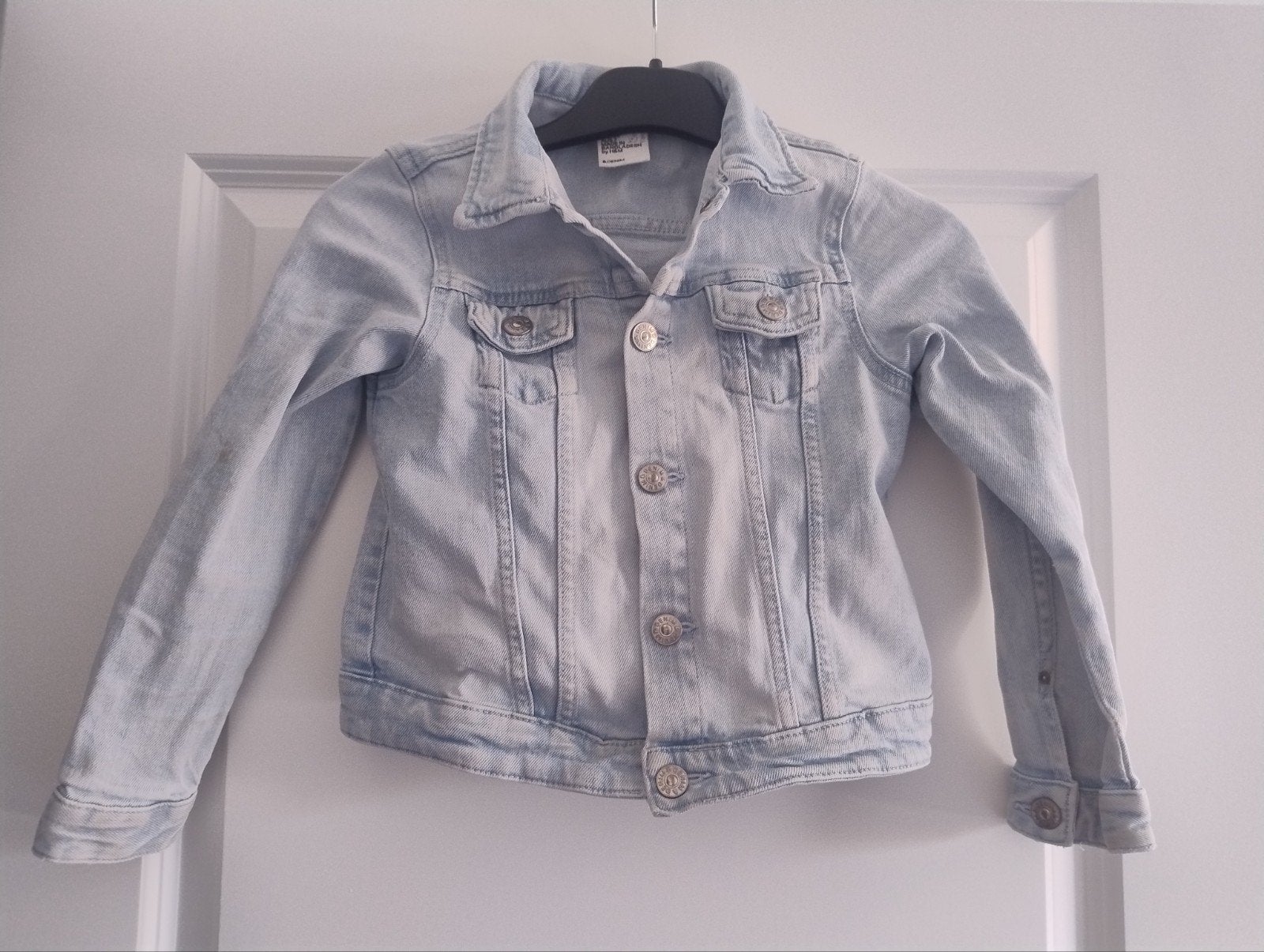 H&M spijkerjasje maat 122 (6-7 jaar), Gebruikt, Meisje, H&M, Ophalen of Verzenden