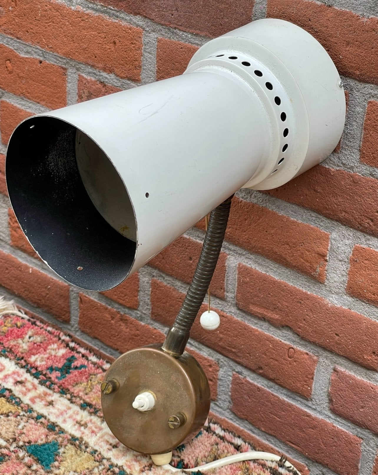 Vintage Zweedse AJH Wandlamp 60’s Design gemerkt AJH 7 PAT.S, Gebruikt, Gerichte verlichting, Ophalen of Verzenden, Metaal