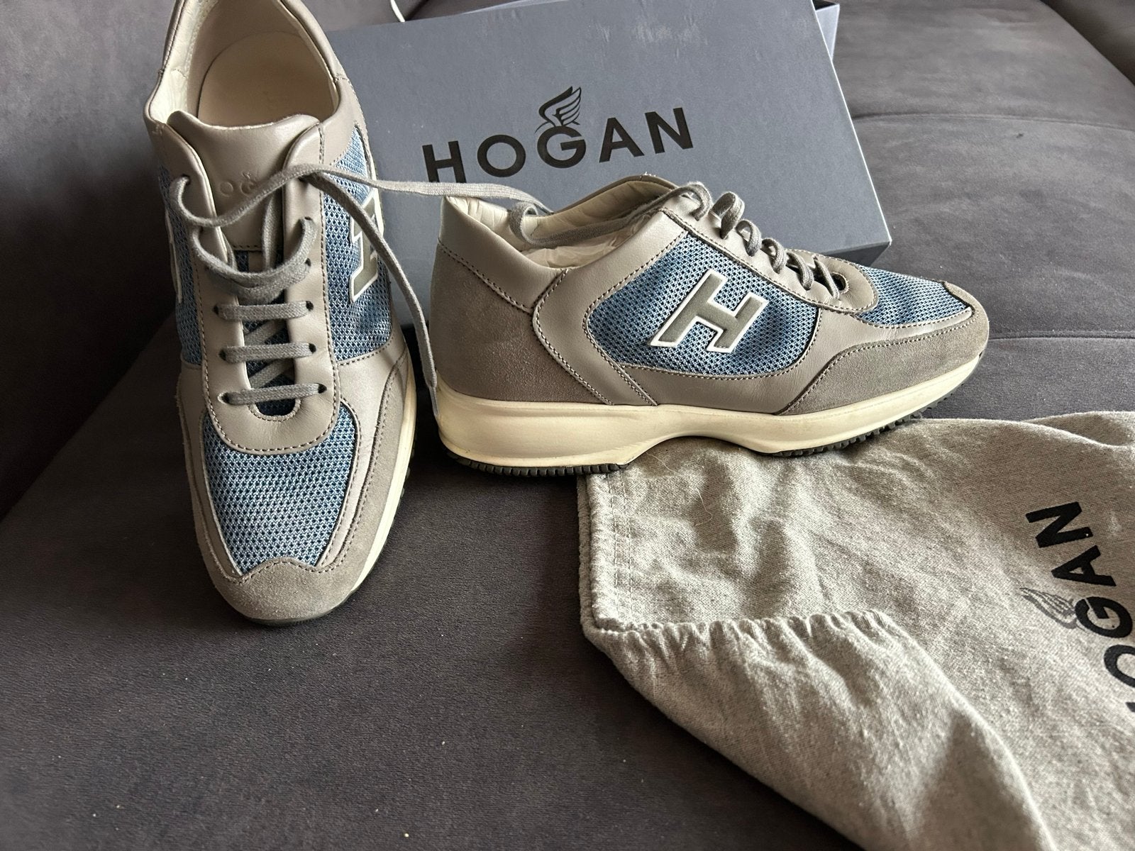 Hogan Sneakers Maat 40 - Zo Goed als Nieuw, Kleding | Dames, Ophalen of Verzenden, Zo goed als nieuw, Grijs, Sneakers of Gympen