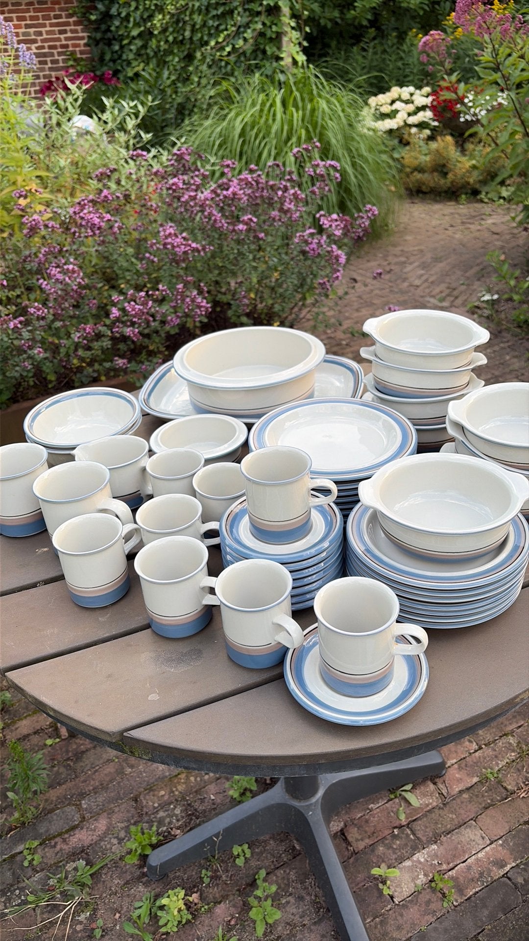 Arabia Uthua servies Inkeri Leivo, Antiek en Kunst, Ophalen of Verzenden