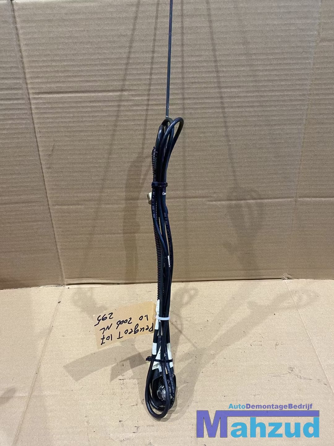 PEUGEOT 107 C1 AYGO Antenne compleet 2005-2014, Taurusavenue 1
2132 LS  Hoofddorp, NL, Gebruikt, Contact.group@renault.com, Stellantis N.V.