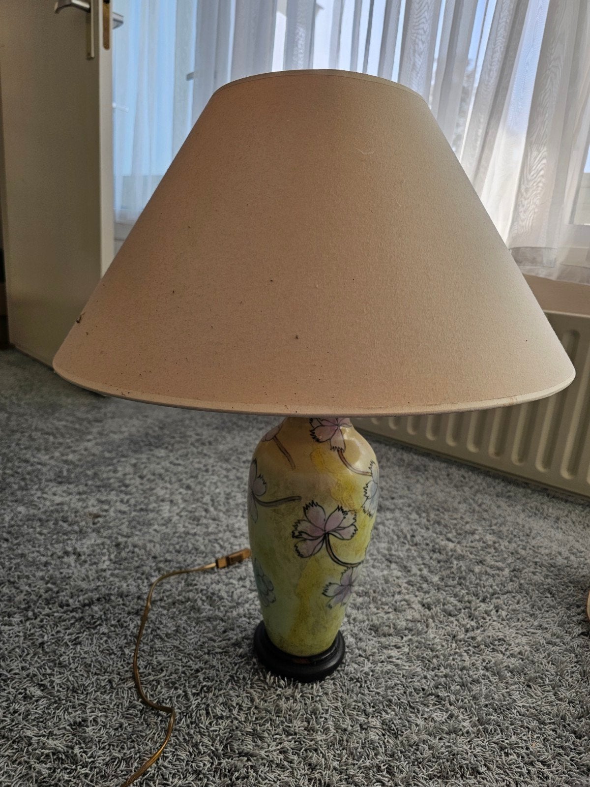 Tafellamp met bloemmotief, 68 cm hoog, Huis en Inrichting, Ophalen, Gebruikt, Hout, Geel