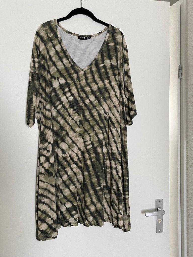 dames grote maten tuniek Yesta Maat 5, Kleding | Dames, Grote Maten, Meerkleurig, Blouse of Tuniek, Ophalen of Verzenden, Zo goed als nieuw