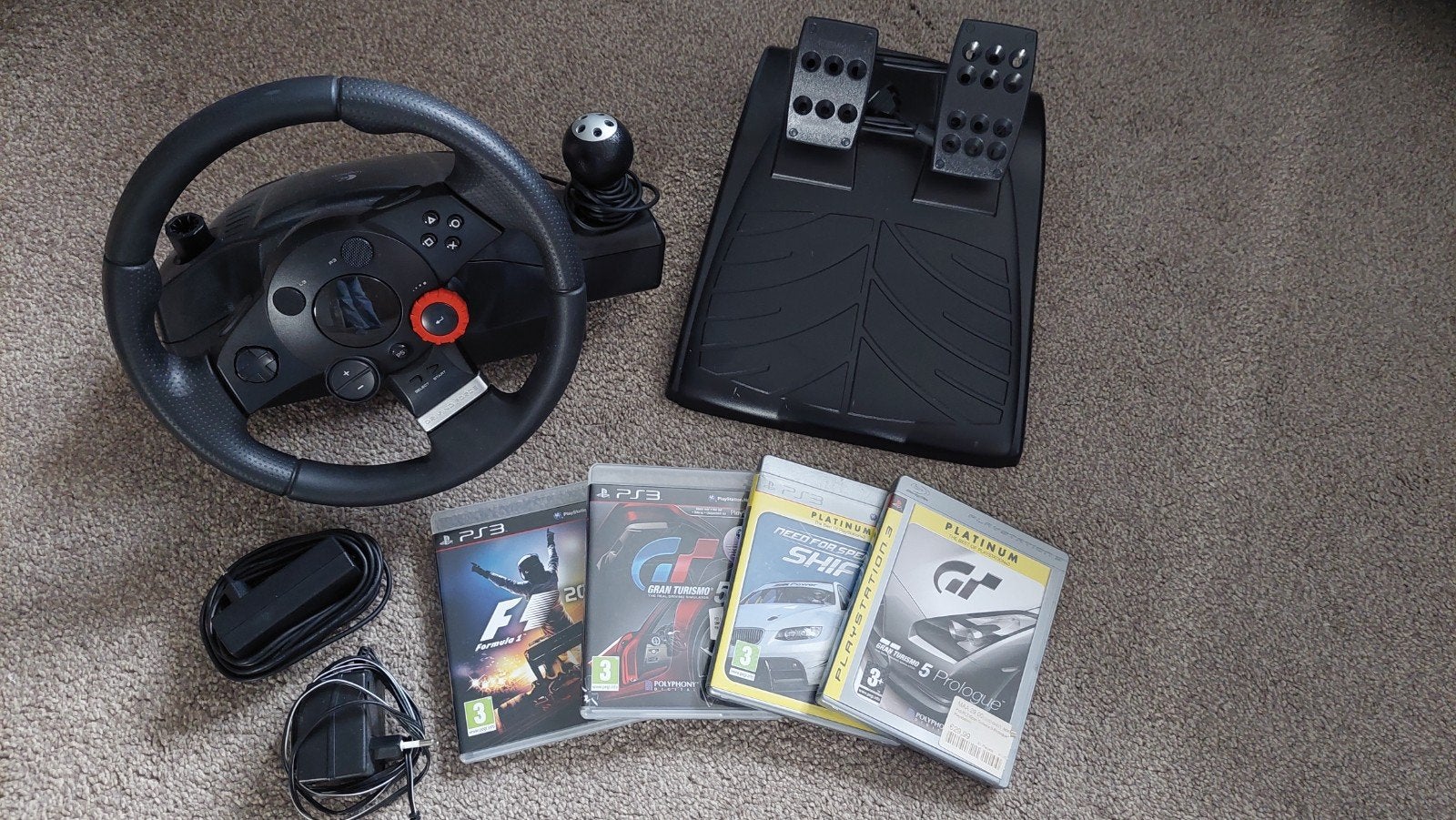 Logitech G29 racestuur met pedalen en PS3 games, Ophalen of Verzenden, Gebruikt, Met games