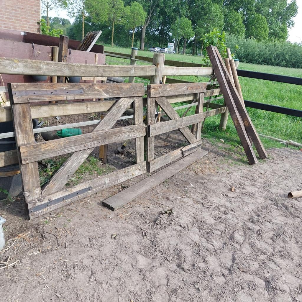 Dubbele houten poort voor paardenbak - 300x107 cm, Tuin en Terras, Met poort, Gebruikt, Ophalen of Verzenden, Tuinhek