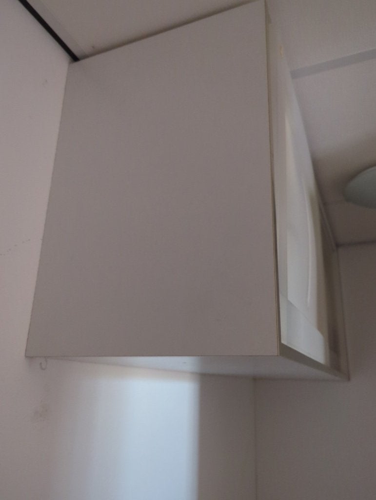 2 witte bovenkasten met schuifdeuren, Ophalen, Gebruikt, 100 tot 150 cm, Minder dan 100 cm