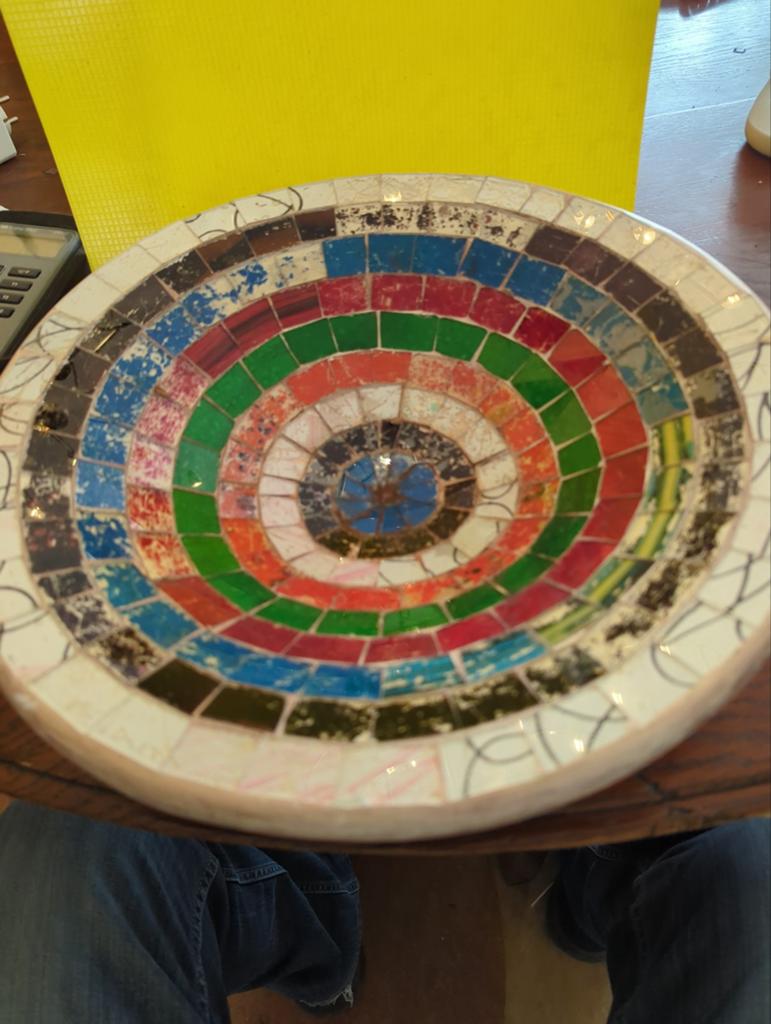 Mooie decoratieve mozaïek schaal in perfecte staat, Ophalen of Verzenden, Zo goed als nieuw, Rond, Glas