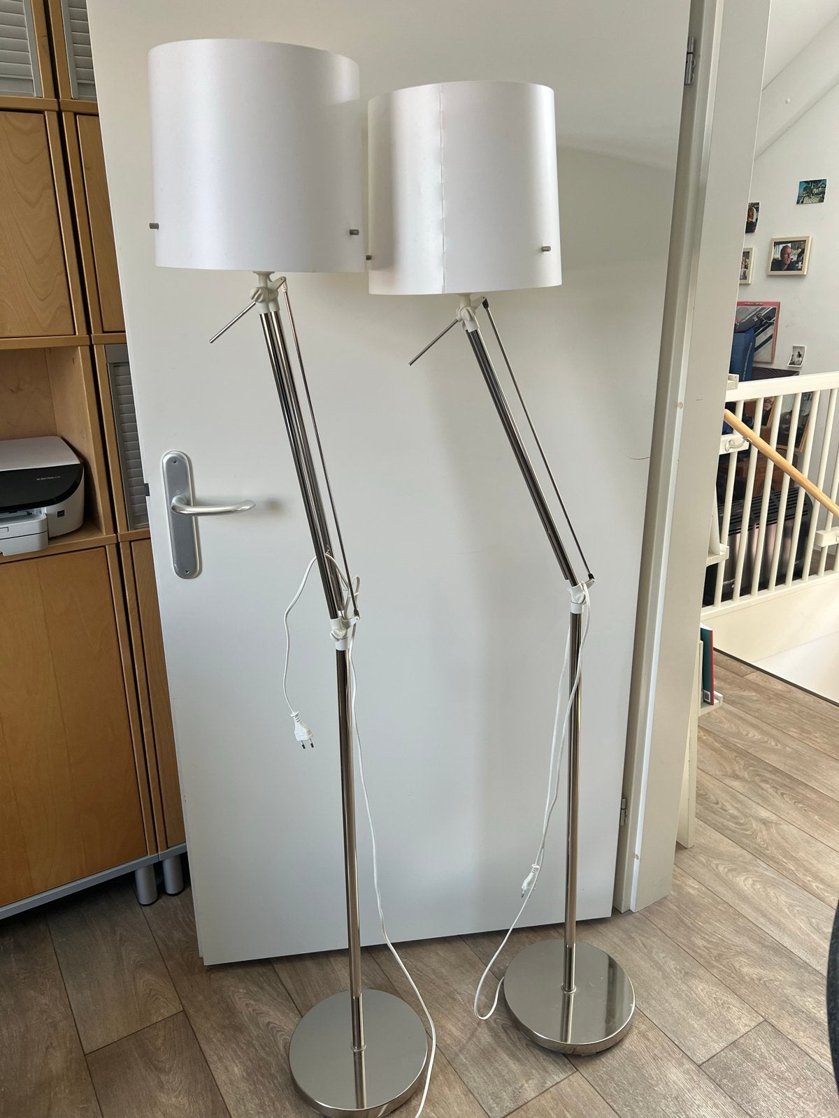 Set van 2 verstelbare IKEA vloerlampen met witte kap, Ophalen, Gebruikt, E27 (groot), Metaal