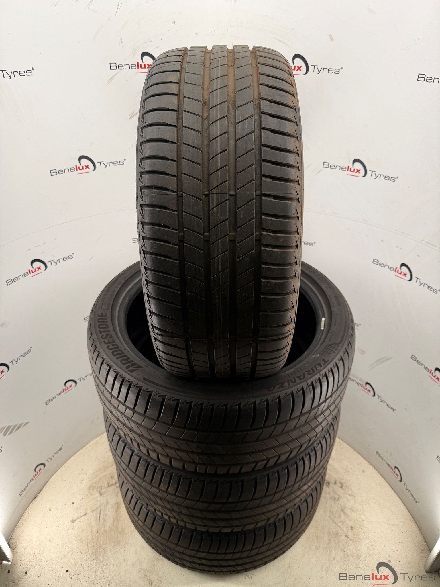 demo 245/40R19 94W Bridgestone 245/40 R19 245/40/19 2454019, -, -, Band(en), Zomerbanden