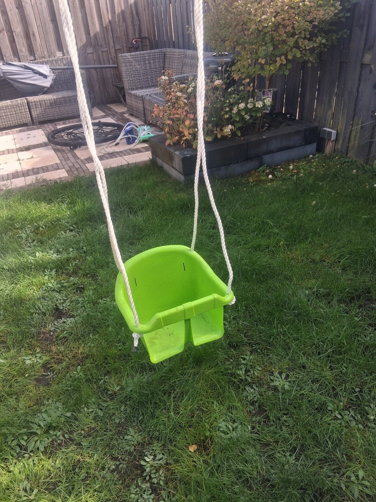 Groene babyschommel voor buiten, Ophalen, Gebruikt, Schommel