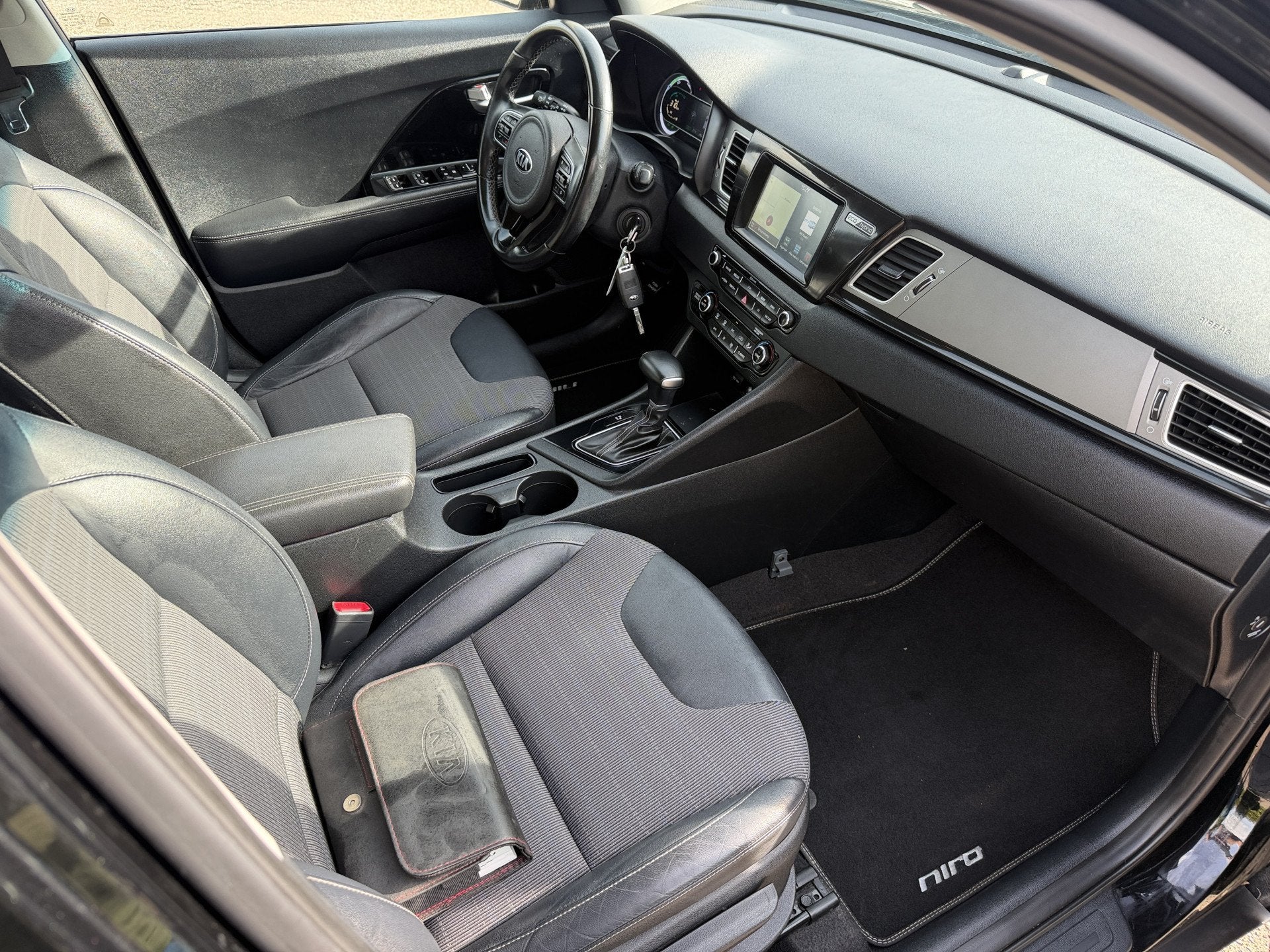 Foto 4 van Kia Niro 1.6 GDi Hybrid DynamicLine Carplay/Clima/Cruise