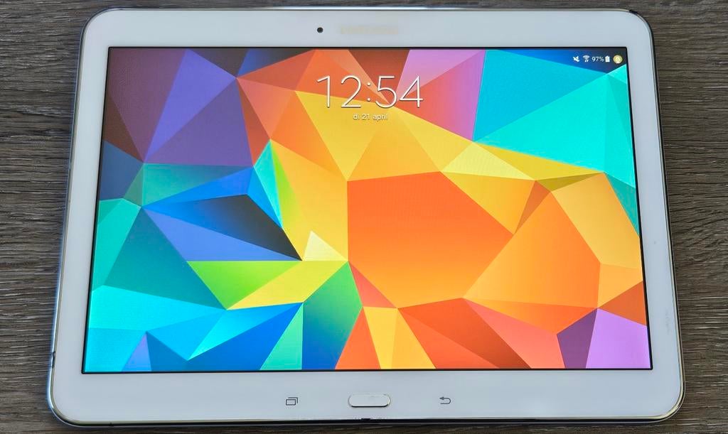Samsung tablet SM-T530 (Tab 4) wit 2 x beschikbaar, 10 inch, Gebruikt, SM-T530, Ophalen of Verzenden
