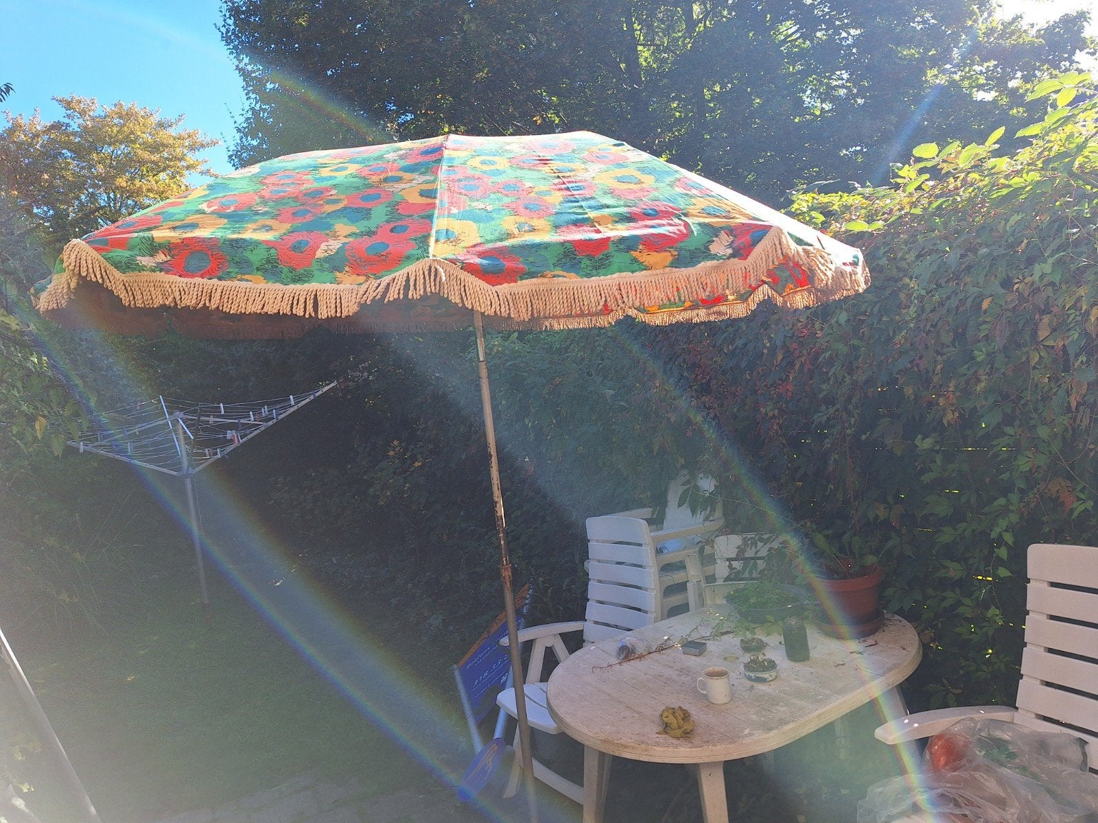 Vintage parasol met bloemenprint en franjes, Tuin en Terras, Ophalen, Gebruikt, Kantelbaar, 2 tot 3 meter