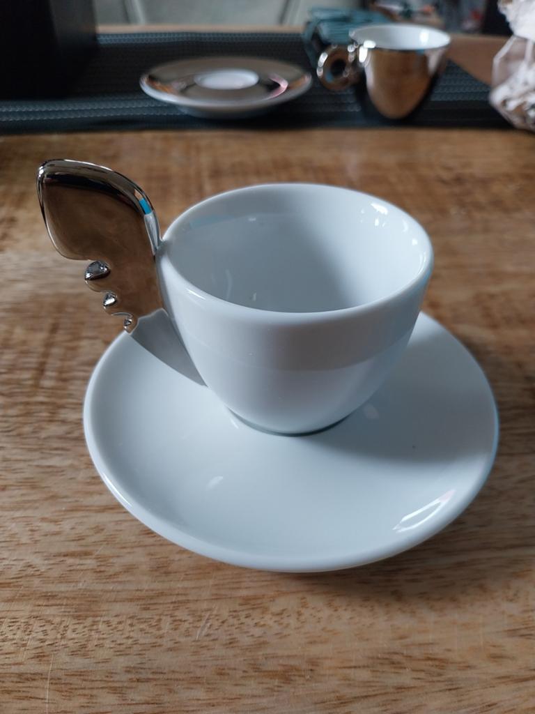 Illy Collection Luca Trazzi Espressokopje met Schotel, Ophalen of Verzenden, Zo goed als nieuw, Overige stijlen, Kop(pen) en/of Schotel(s)