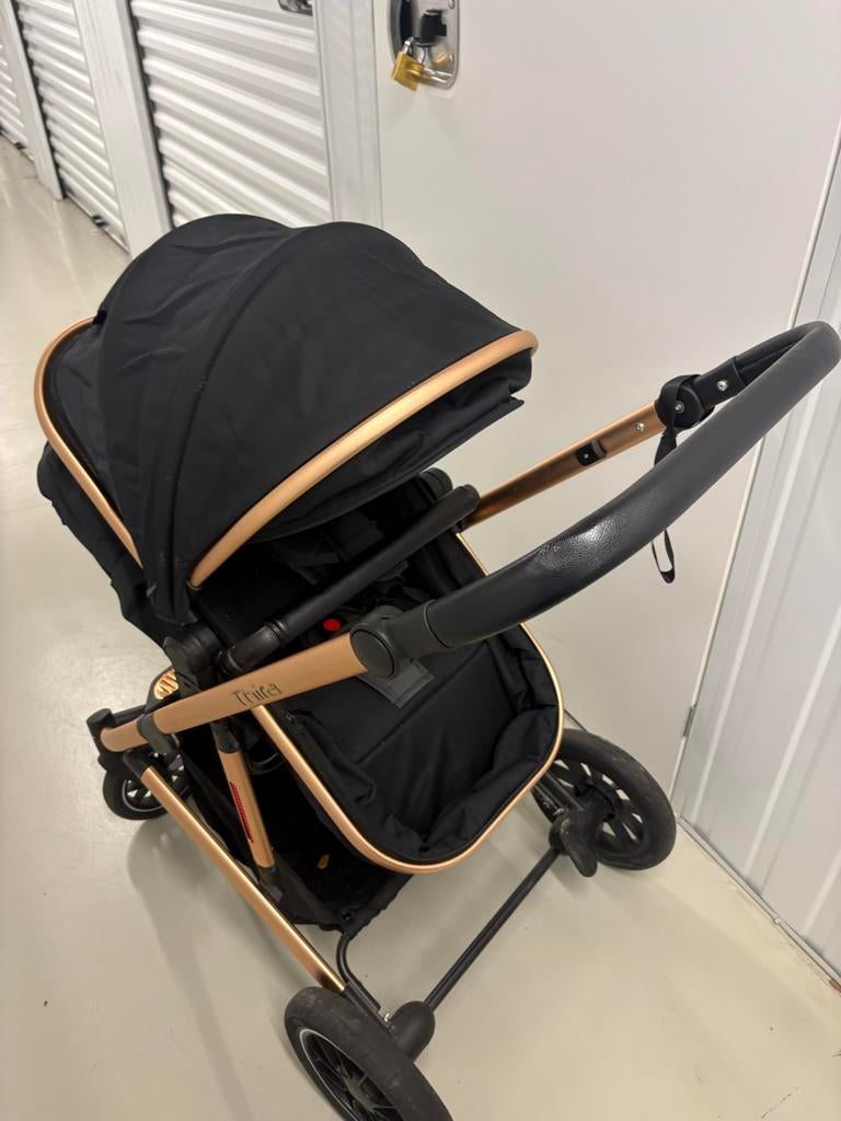 Thira Kinderwagen Zwart/roseGoud, Verstelbare duwstang, Zo goed als nieuw, Ophalen, Kinderwagen