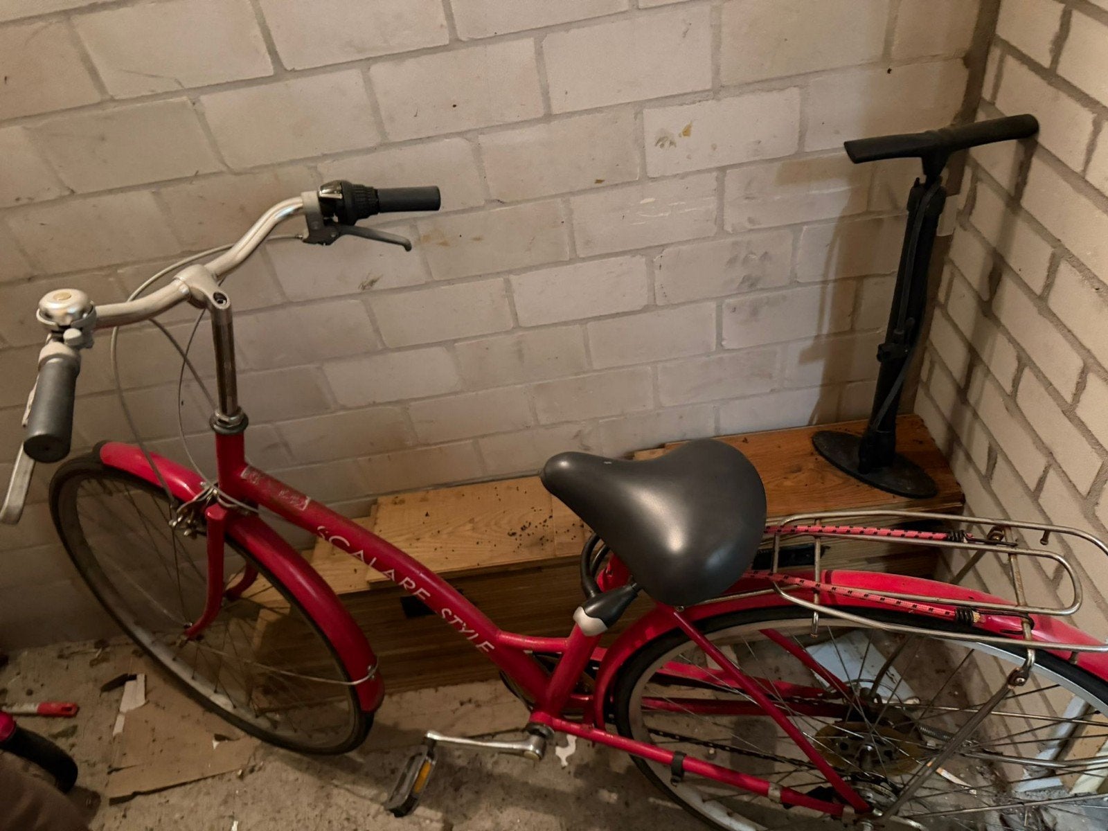 Rode Scalape Style Damesfiets - Ophalen in IJmuiden, Fietsen en Brommers, Fietsen | Dames | Damesfietsen, Gebruikt, Velgrem, Versnellingen