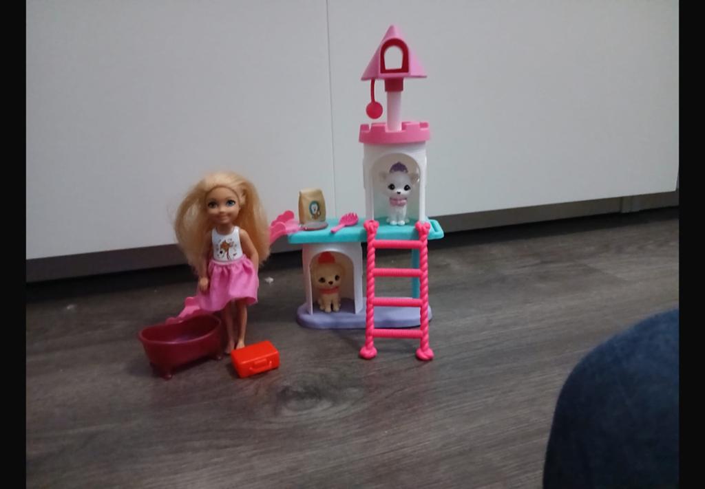 Speel huisje honden en katten van barbie, Ophalen, Nieuw, Barbie