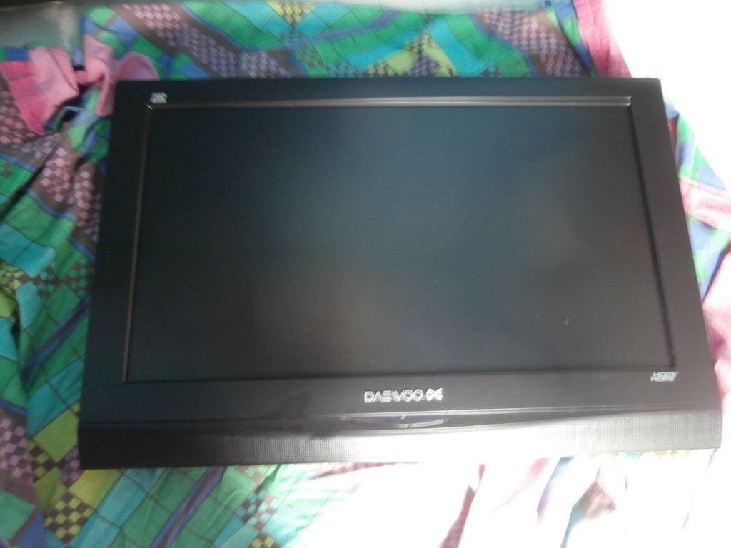 Daewoo Color tv lcd hd televisie voetsteun afstandsbediening, Ophalen of Verzenden, Zo goed als nieuw, 100 cm of meer, Daewoo