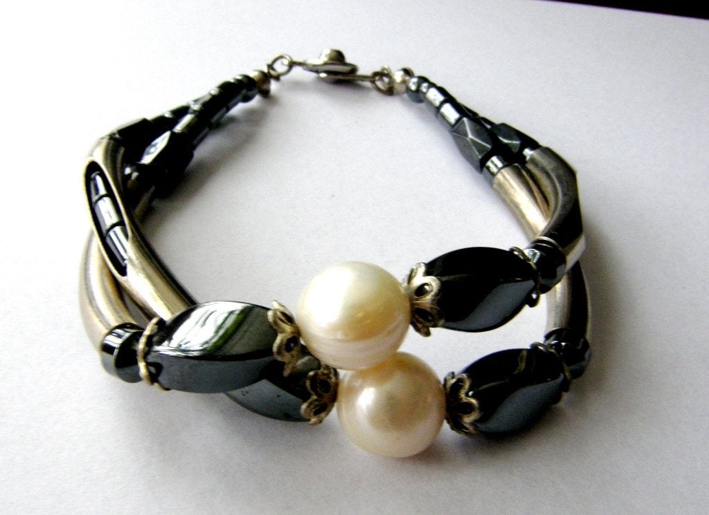 Prachtige armband echte parel parels en git edelsteen, Ophalen, Zo goed als nieuw, Staal, Met edelsteen