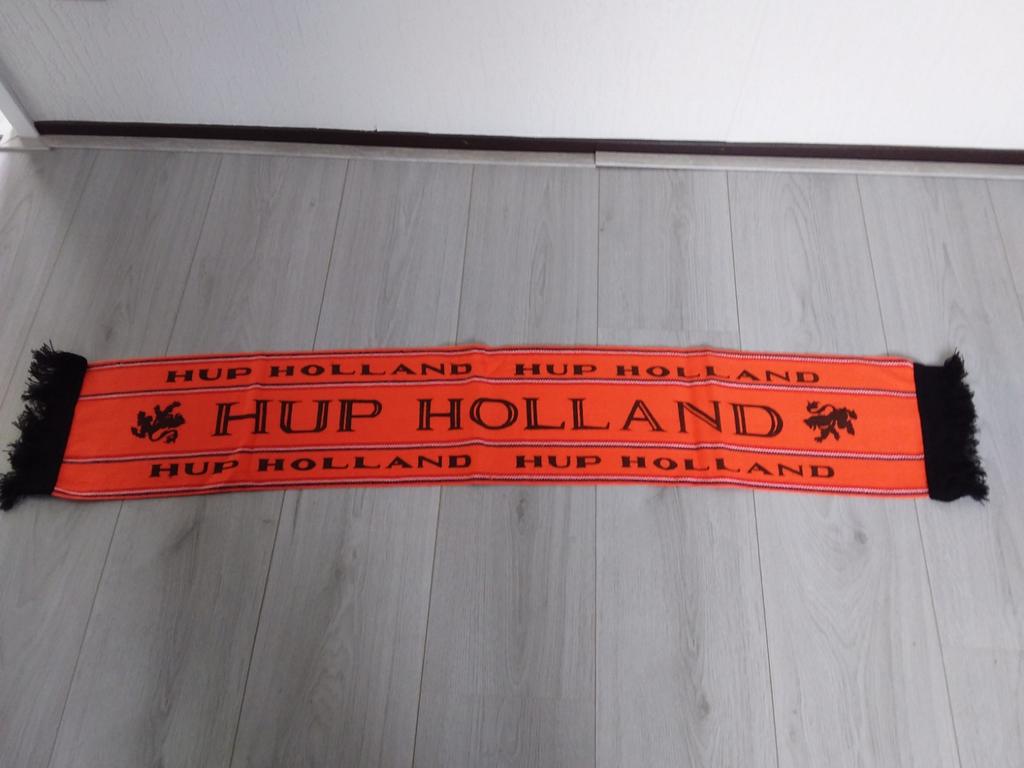 Oranje sjaal, Ophalen of Verzenden, Zo goed als nieuw, Overige binnenlandse clubs, Vaantje of Sjaal