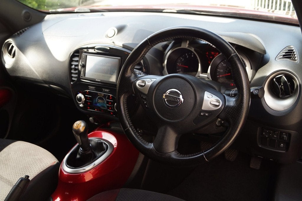 Nissan Juke 1.6 Acenta Sportst Apple Carplay met Navi Clima, Auto's, Nissan, Voorwielaandrijving, Euro 5, Zwart, 4 cilinders
