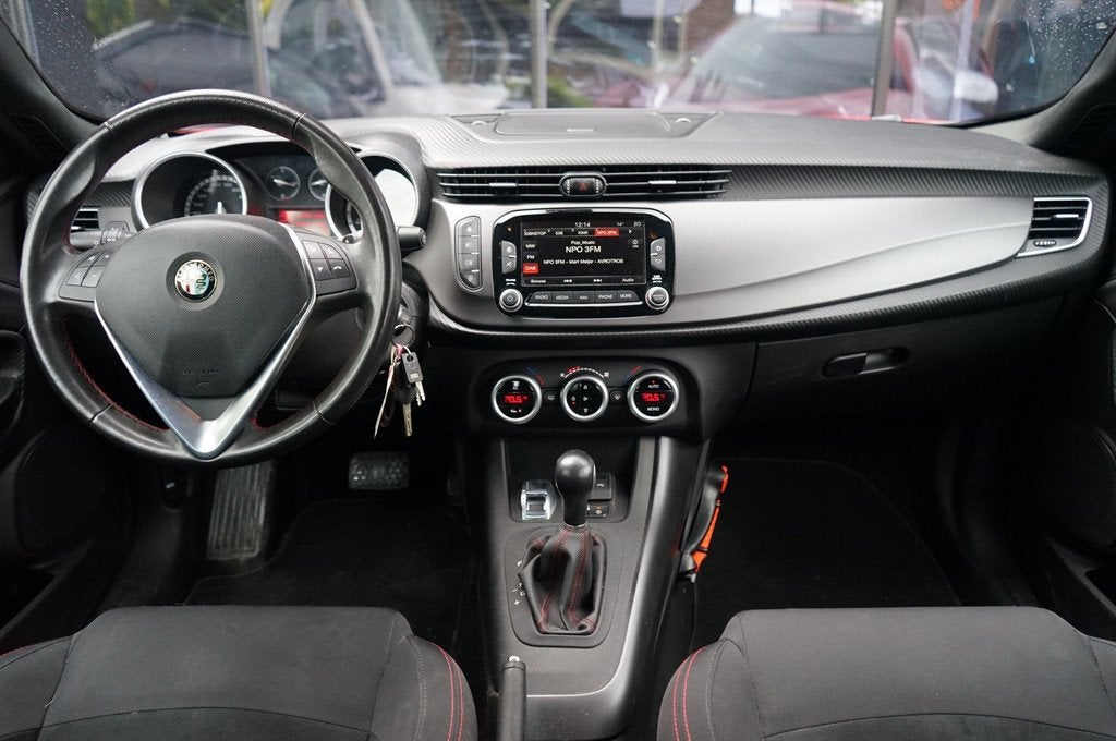 Alfa Romeo Giulietta 1.4 Turbo MultiAir, Clima, Navi, CC, Le, Auto's, Alfa Romeo, 4 cilinders, Alcantara, Origineel Nederlands