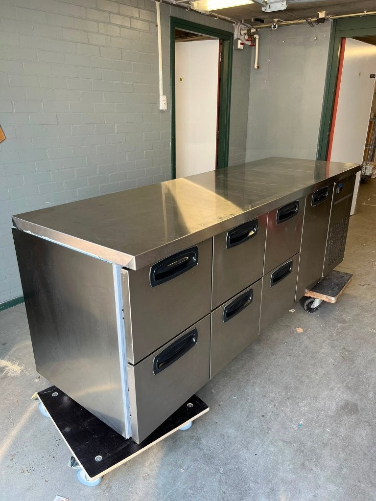 Koelwerkbank INOMAK, Ophalen, Minder dan 85 cm, 200 liter of meer, 60 cm of meer