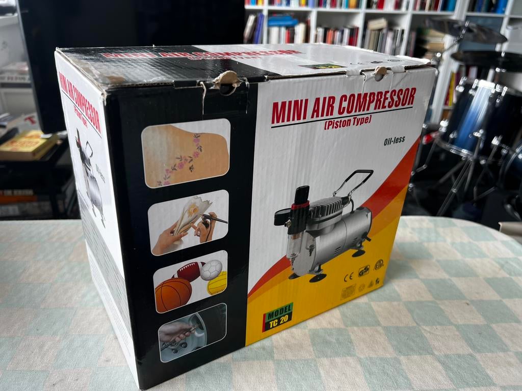 Mini lucht compressor (nieuw in doos), Hobby en Vrije tijd, Modelbouw | Overige, Ophalen of Verzenden, Nieuw, Groter dan 1:32